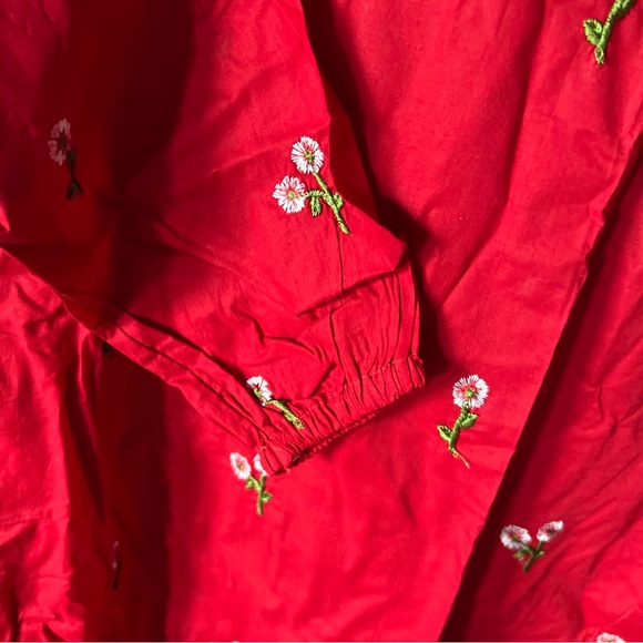 Red Pakistani 2 piece Embroidered Kurta Set - Picture 3 of 7